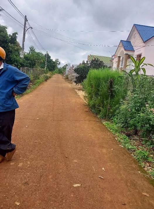 Đất thổ cư tại Đắk Mil 450m² giá 1.9 tỷ - Đường Huy Cận, thuận lợi đầu tư!