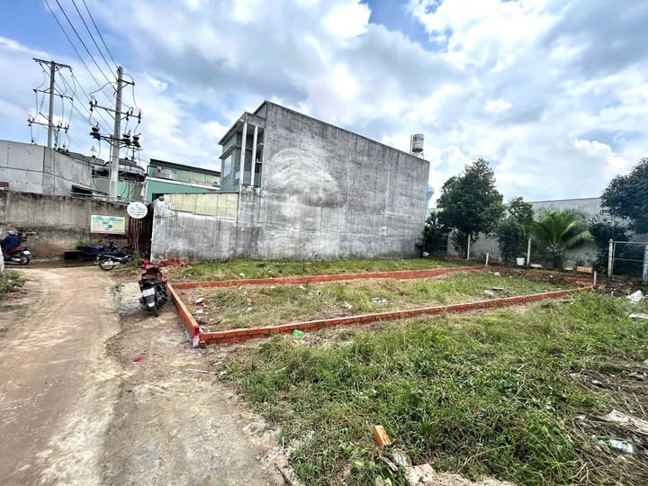 Đất nền An Thạnh, Thuận An 104.6m² giá 1 tỷ - Nở hậu, tiện kinh doanh!