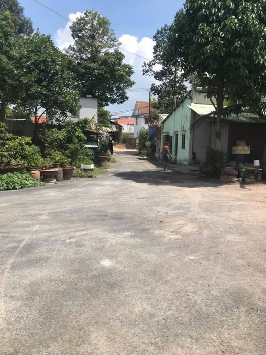 Kho cho thuê tại Dĩ An 250m² giá 15 triệu - Điện 3 pha sẵn sàng hoạt động!