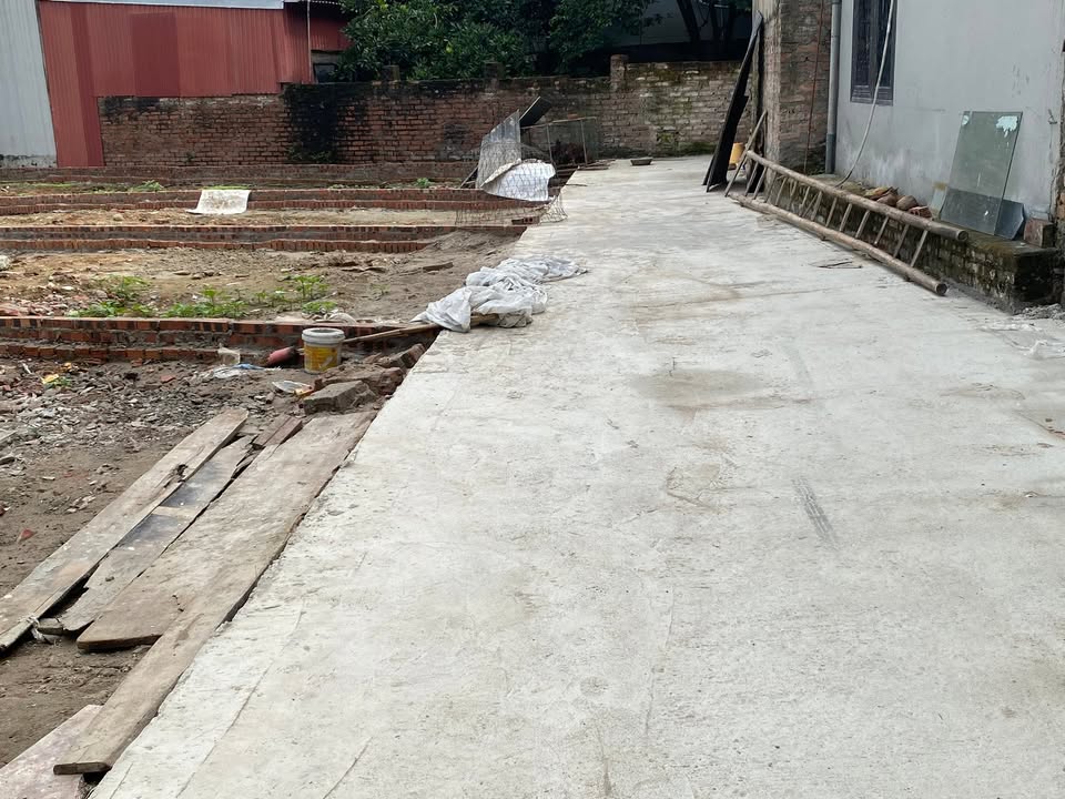 Đất nền tại thị trấn Phúc Thọ, Hà Nội 70m² giá chỉ 2.1 tỷ - Cơ hội đầu tư hấp dẫn!