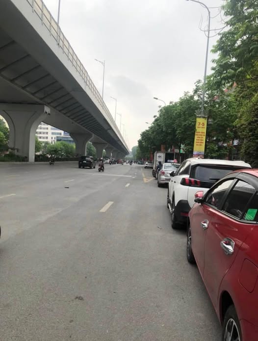 Nhà và Cửa Hàng Cho Thuê tại 268 Nguyễn Xiển, Quận Thanh Xuân, 72m² - Phong Thủy Tốt, Thuận Tiện Kinh Doanh