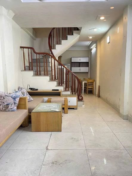 Nhà nguyên căn Lĩnh Nam, Hoàng Mai 35m² giá 10.5 triệu - Chính chủ cho thuê ngay!