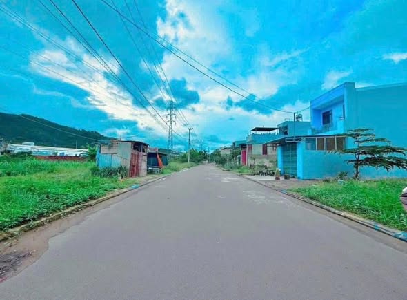 Đất Nhơn Phú 83m² giá 2.2 tỷ - Khu dân cư hiện hữu, giao thông thuận lợi!