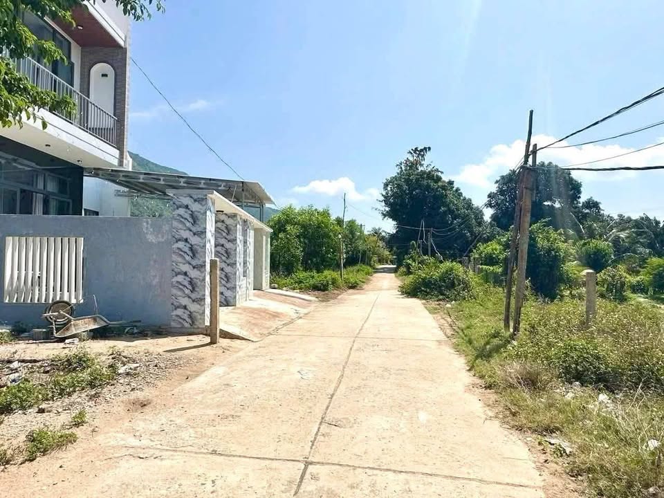 Đất thổ cư Vạn Thọ 620m² giá 6.2 tỷ - Đường ô tô tận nơi, đầu tư tiềm năng!