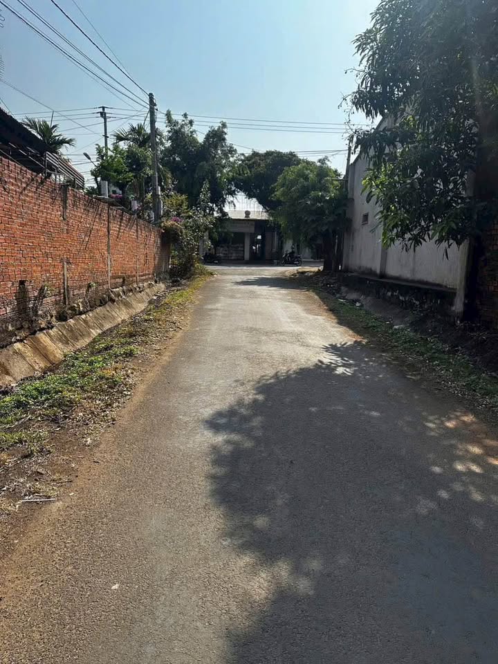 Nhà phố Tân Hưng, Buôn Ma Thuột 125m² giá 1 tỷ - Sổ hồng chính chủ!