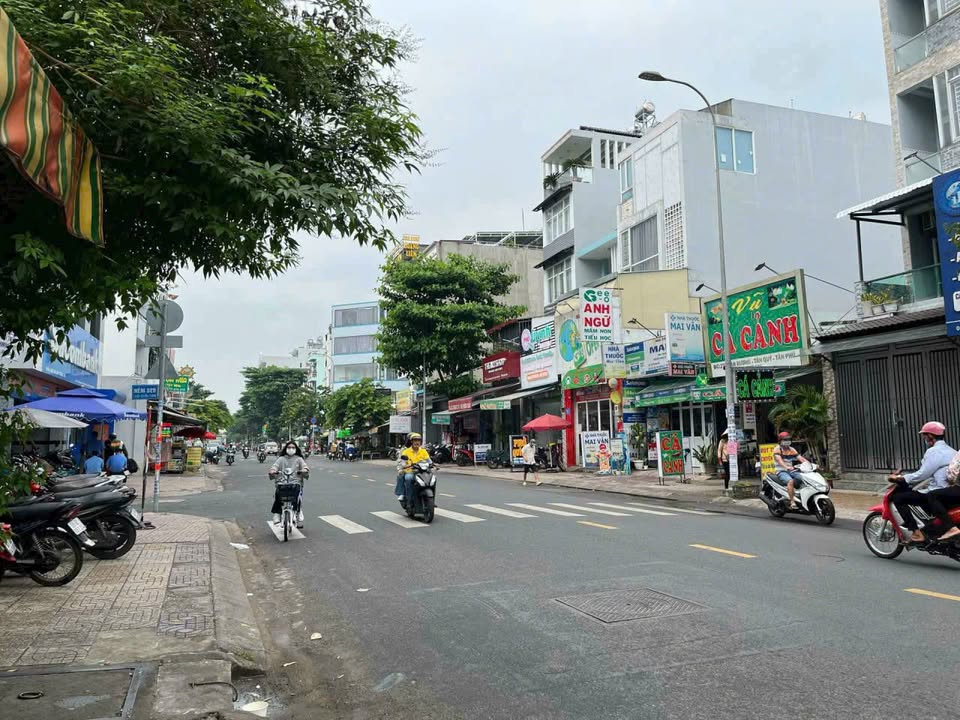 Bán nhà mặt tiền kinh doanh Tân Hương, Tân Quý, 70m² - Vị trí đắc địa, kinh doanh thuận lợi!