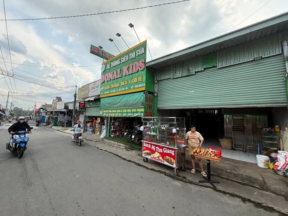 Shophouse Khánh Bình Tân Uyên 217m² giá 6.15 tỷ - Kinh doanh sinh lời ngay!