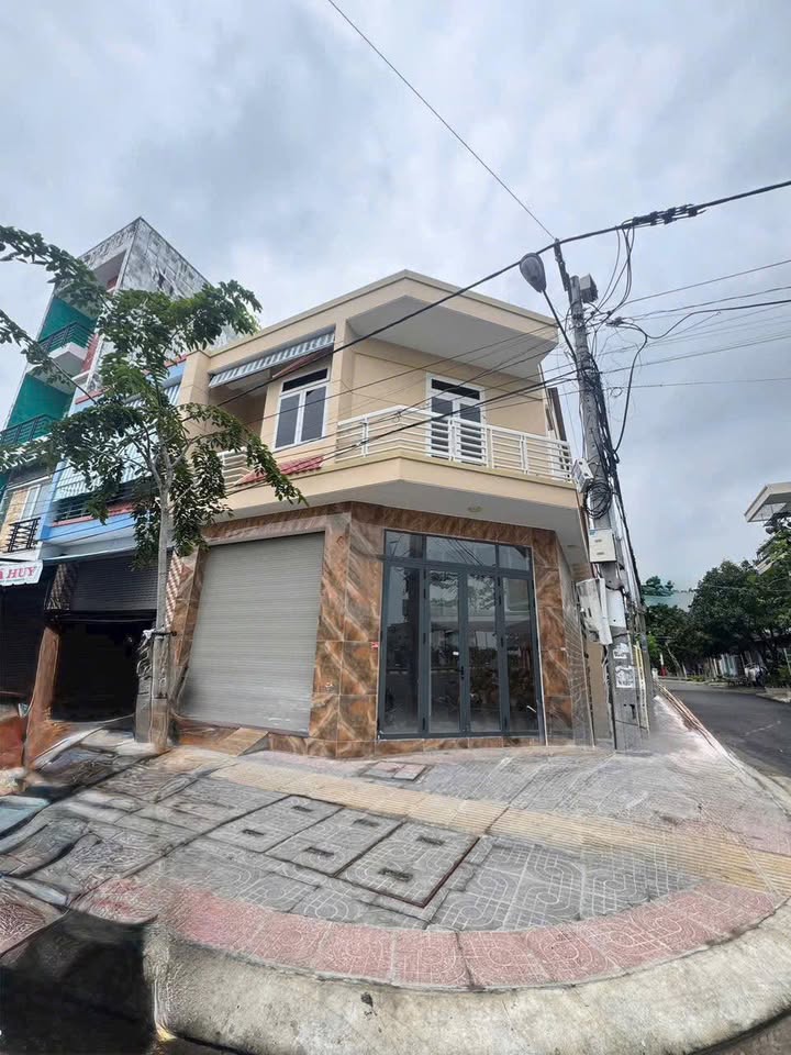 Nhà góc 2 mặt tiền Hàng Điều, Phường 11, Vũng Tàu - Giá thuê 12 triệu/tháng