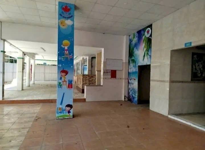 Cho thuê góc 3 mặt tiền Hoàng Việt, Tân Bình 1785m² - Vị trí đắc địa cho kinh doanh!