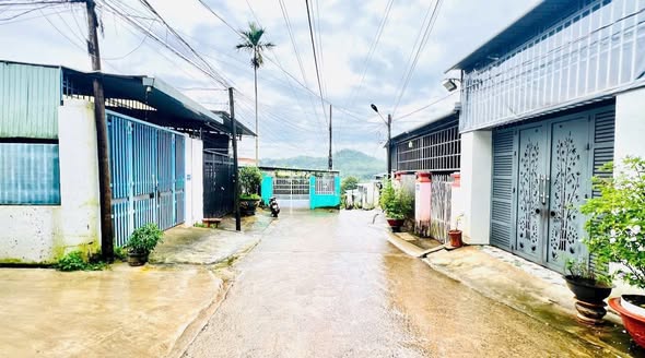 Đất hẻm 29 Nguyễn Thiếp, Pleiku 180m² giá 1.2 tỷ - Hướng Đông, ô tô vào tận nơi!