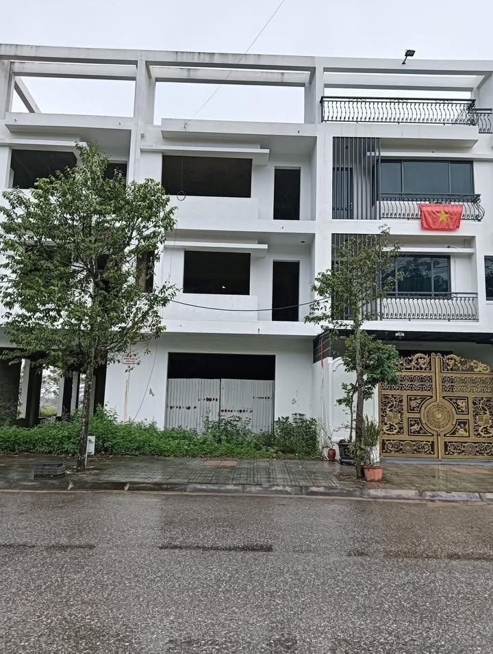 Nhà phố 3 tầng Trần Hưng Đạo Sầm Sơn 112m² - Giá thương lượng cực hấp dẫn!