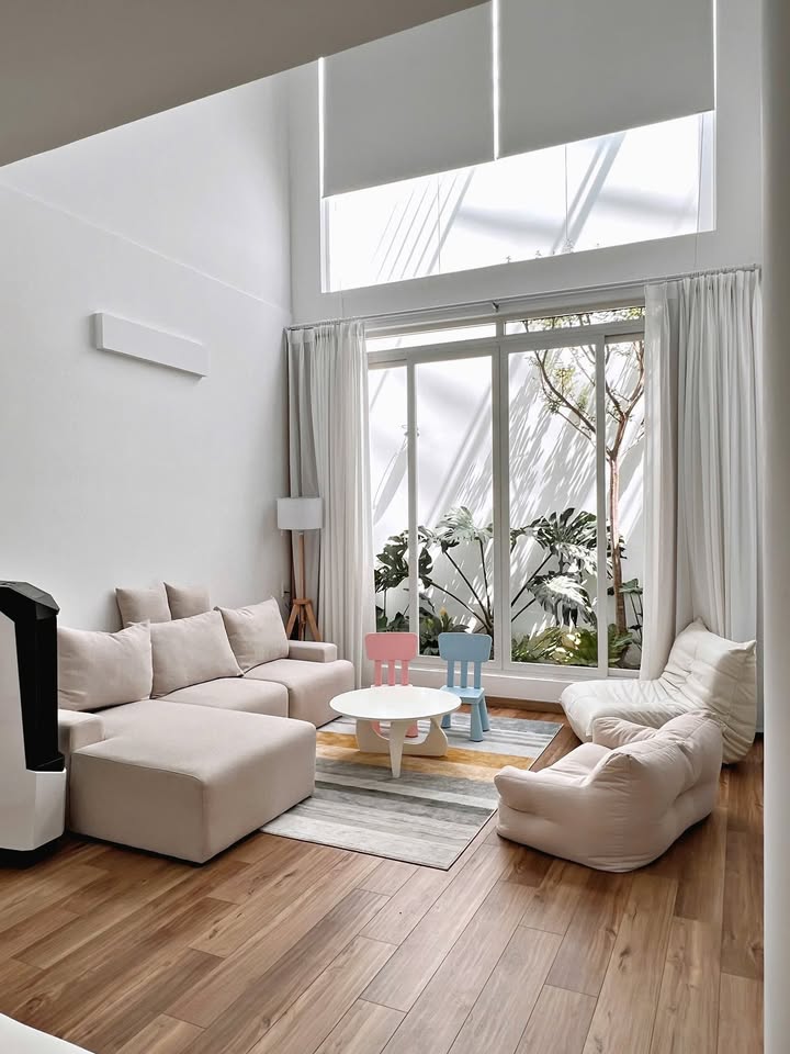 Nhà cho thuê 4 phòng hẻm Lê Văn Lương, Tân Phong, Q.7 - Giá chỉ 15 triệu/tháng!