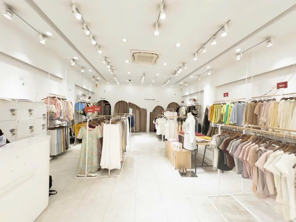 Cho thuê cửa hàng tầng 1 phố Nguyễn Hy Quang 98m² - Vị trí đắc địa cho kinh doanh!