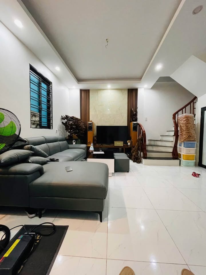 Nhà 3 tầng tại Trần Lãm, Thái Bình 33m² giá 1 tỷ - Chính chủ cần bán gấp!