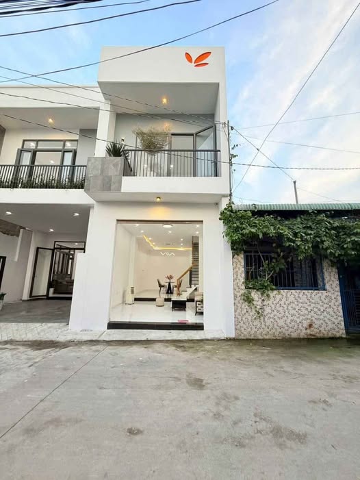 Nhà lầu 2 tầng đường Nguyễn Ái Quốc 60m² giá 3.38 tỷ - Vị trí thuận lợi gần chợ Tân Hiệp!