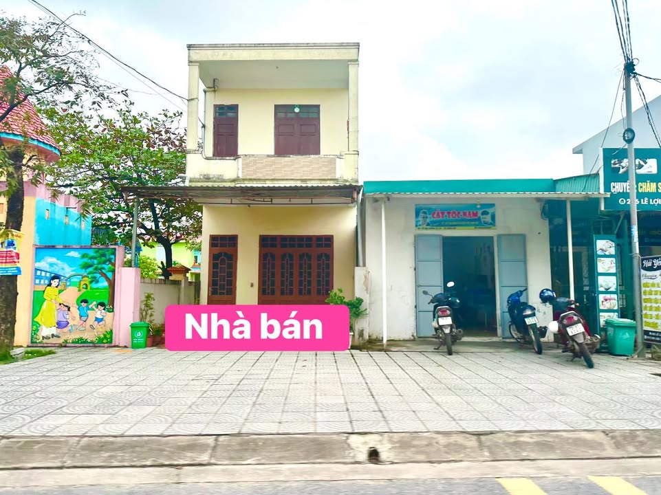 Nhà mặt tiền Lê Lợi, Đồng Hới 157.44m² giá 3.6 tỷ - Cơ hội kinh doanh tuyệt vời!