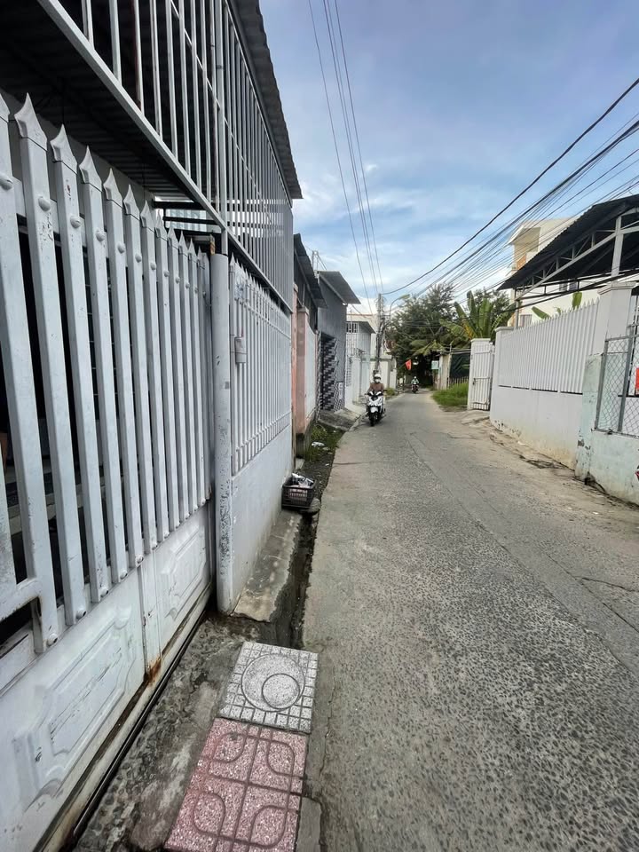 Đất bán hẻm Nguyễn Khuyến 99.9m² giá 4.8 tỷ - Sẵn sàng đầu tư ngay!