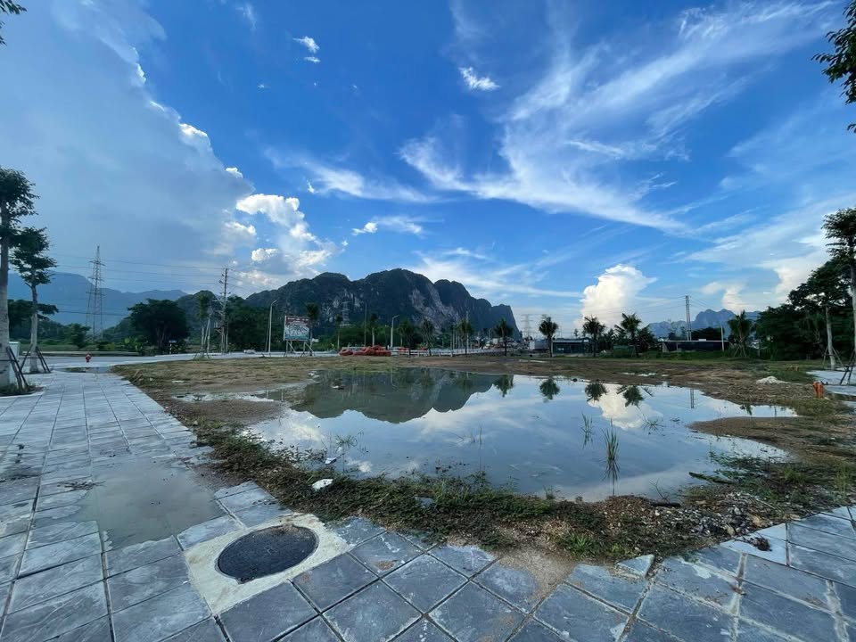 Đất nền Chi Nê Lạc Thủy 100m² giá 800 triệu - Cơ hội đầu tư nghỉ dưỡng hấp dẫn!