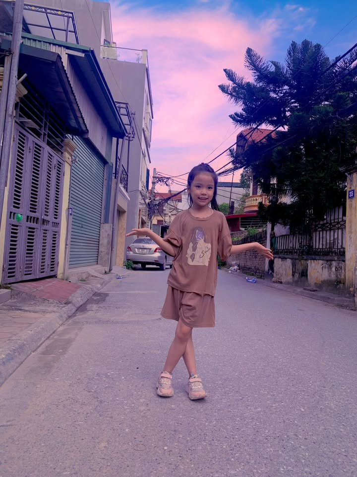 Đất nền Gia Lâm 50m² giá 6 tỷ - Vị trí đắc địa, giao thông thuận lợi!