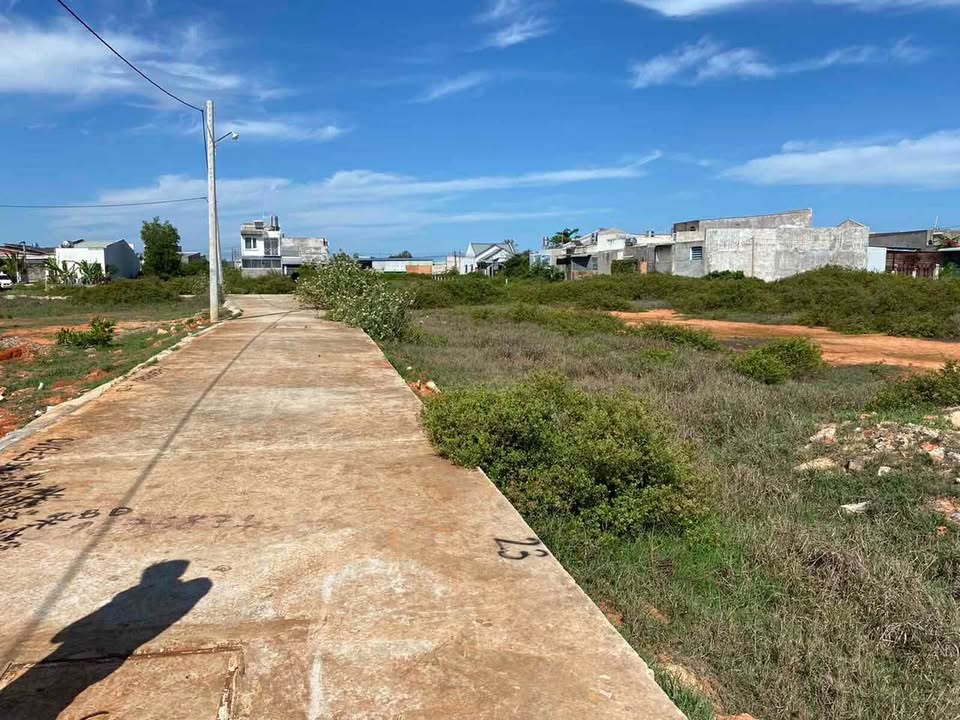 Đất nền Hàm Thắng 100m² giá 850 triệu - Sổ hồng riêng, pháp lý rõ ràng!