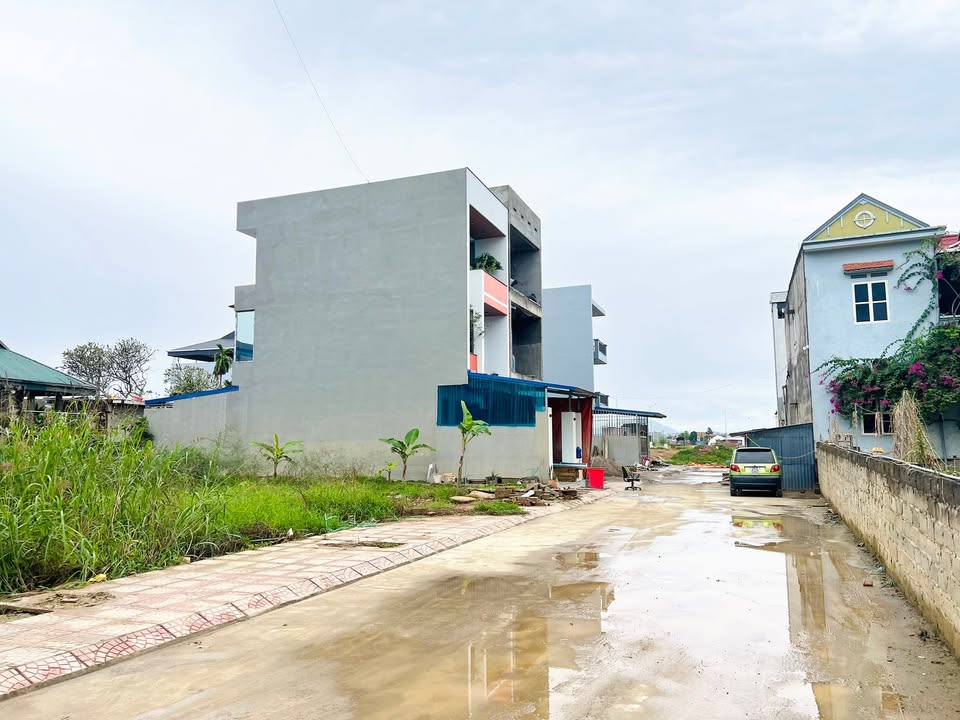 Đất liền kề Phường Gia Sàng 105m² giá 1.9 tỷ - Mặt tiền 5m, hướng Đông