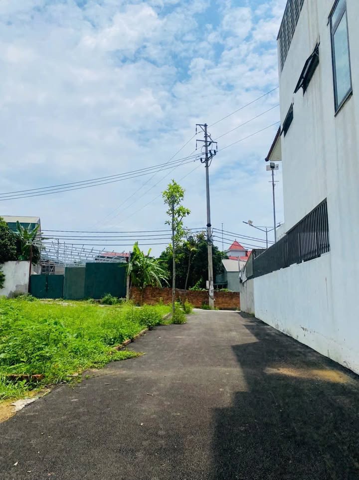 Đất liền nhau tại Gò Dung, Liên Bảo, Vĩnh Yên 114m² giá 2.1 tỷ - Đường ô tô vào tận nơi!