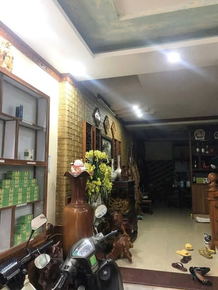 Nhà 4 tầng tại Lương Văn Tri, Lạng Sơn, 74.4m² giá 4 tỷ - Tiềm năng sinh lời cao!