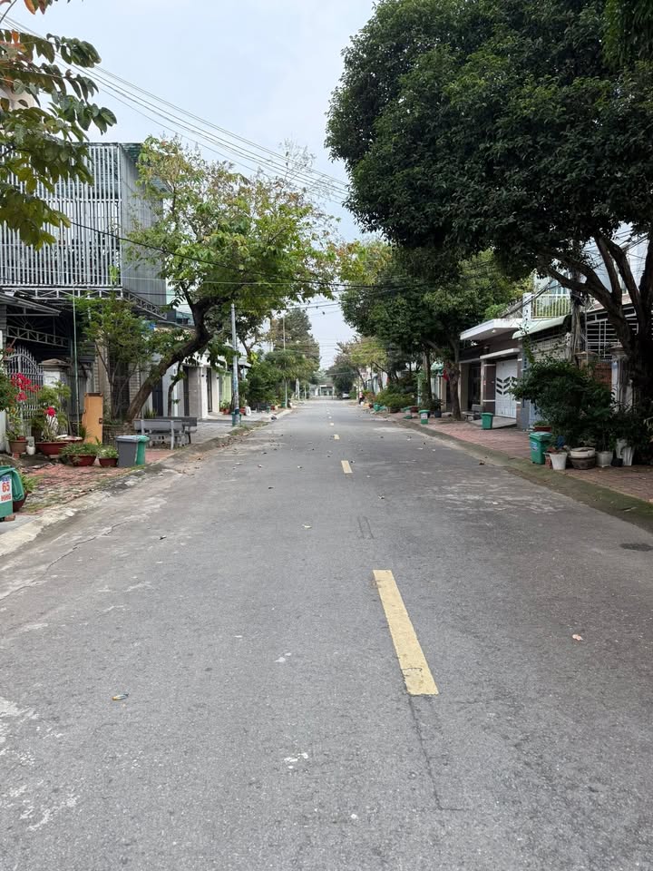 Nhà bán chính chủ đường Hà Huy Giáp, Bà Rịa 130m² giá 3.2 tỷ - An ninh tốt, tiện ích đầy đủ!