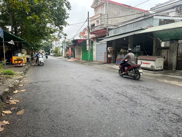 Đất tặng nhà phố Trà Khê, 100m² giá 4 tỷ - Kinh doanh cực tốt!