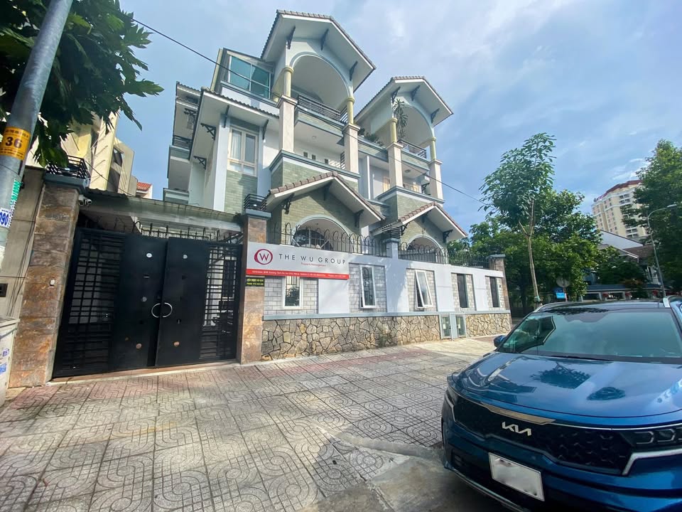 Nhà nguyên căn cho thuê Dương Văn An 6 phòng ngủ - Full nội thất, giá chỉ 80 triệu