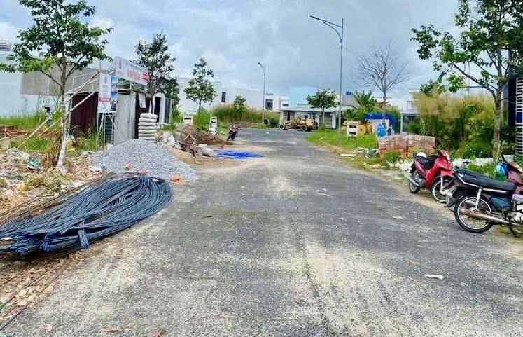 Đất nền liền kề Đường Số 5 KDC An Xuyên Cà Mau 125m² chỉ 800 triệu - Sổ hồng chính chủ!