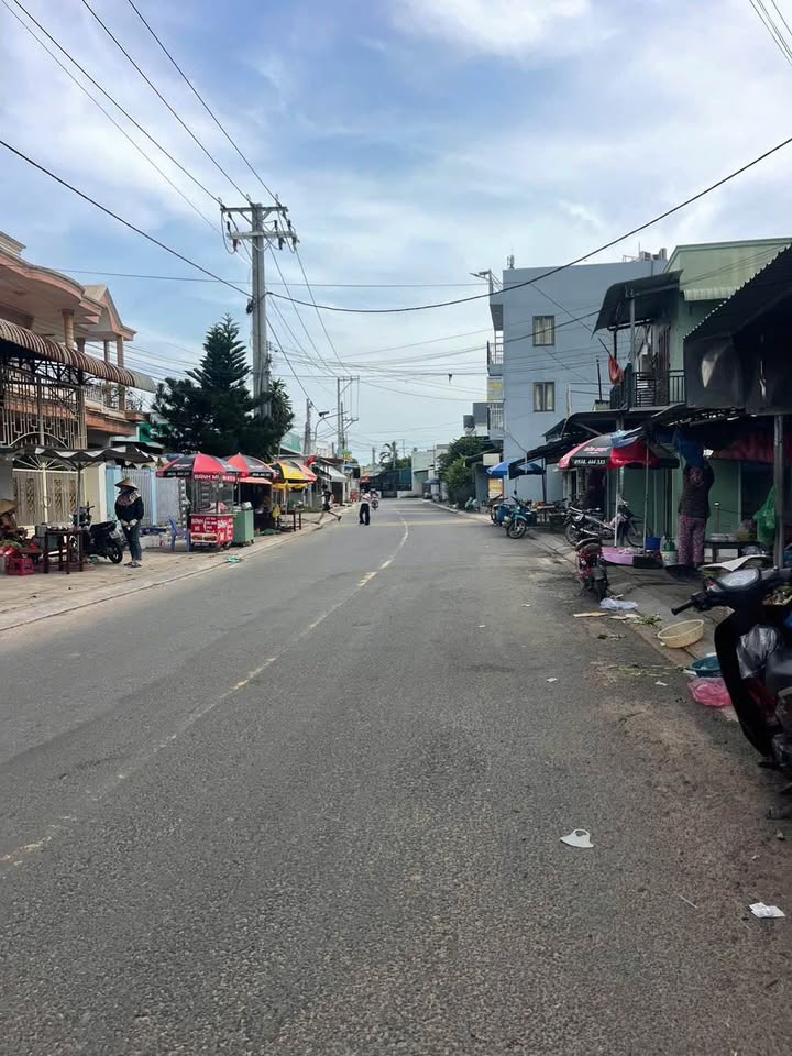 Nhà mặt tiền chợ Hàm Hiệp 102m² giá 1.9 tỷ - Kinh doanh thuận lợi ngay chợ!