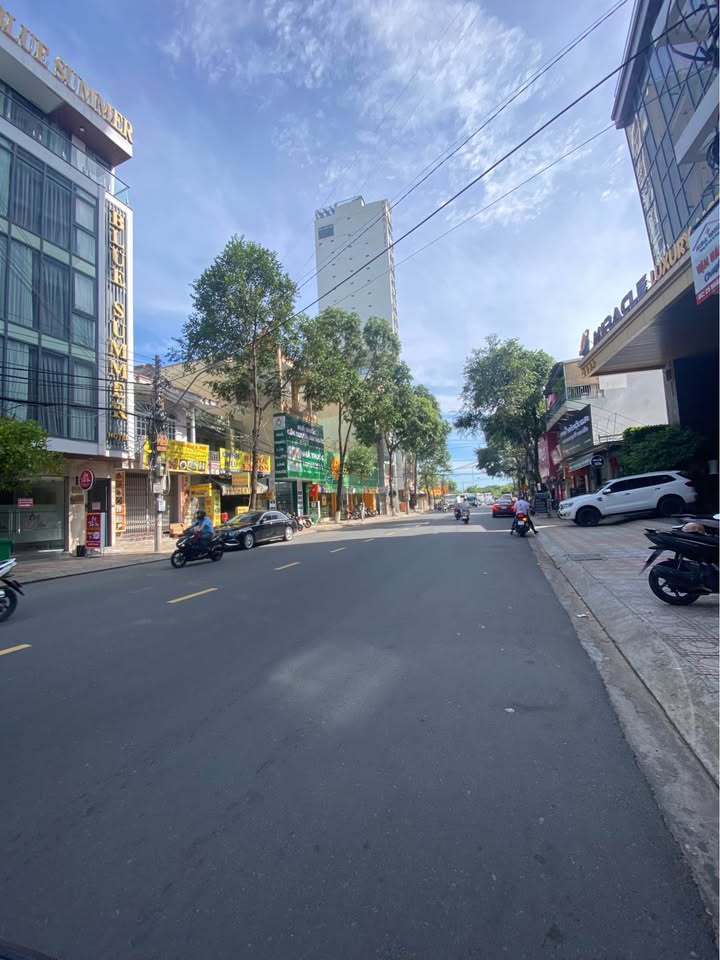 Nhà 4 tầng mặt tiền Hoàng Diệu Nha Trang 49m² giá 11.2 tỷ - Gần biển, cơ hội đầu tư tuyệt vời!