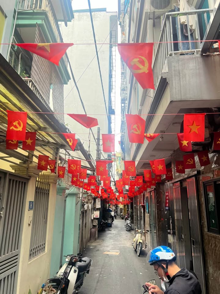 Nhà 2 tầng 68m² tại Trần Thái Tông, Cầu Giấy giá 15 tỷ - Đầu tư sinh lời lý tưởng!