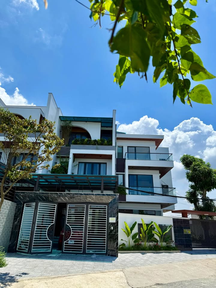 Nhà 3 tầng Túc Duyên 78m² giá 5.2 tỷ - Thiết kế hiện đại, sẵn sàng vào ở!