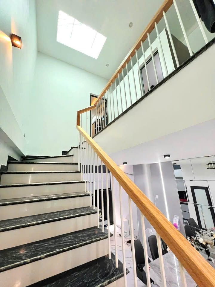 Nhà 2 tầng Hàm Nghi 54m² giá 2 tỷ - Full nội thất, tiện nghi ngay!