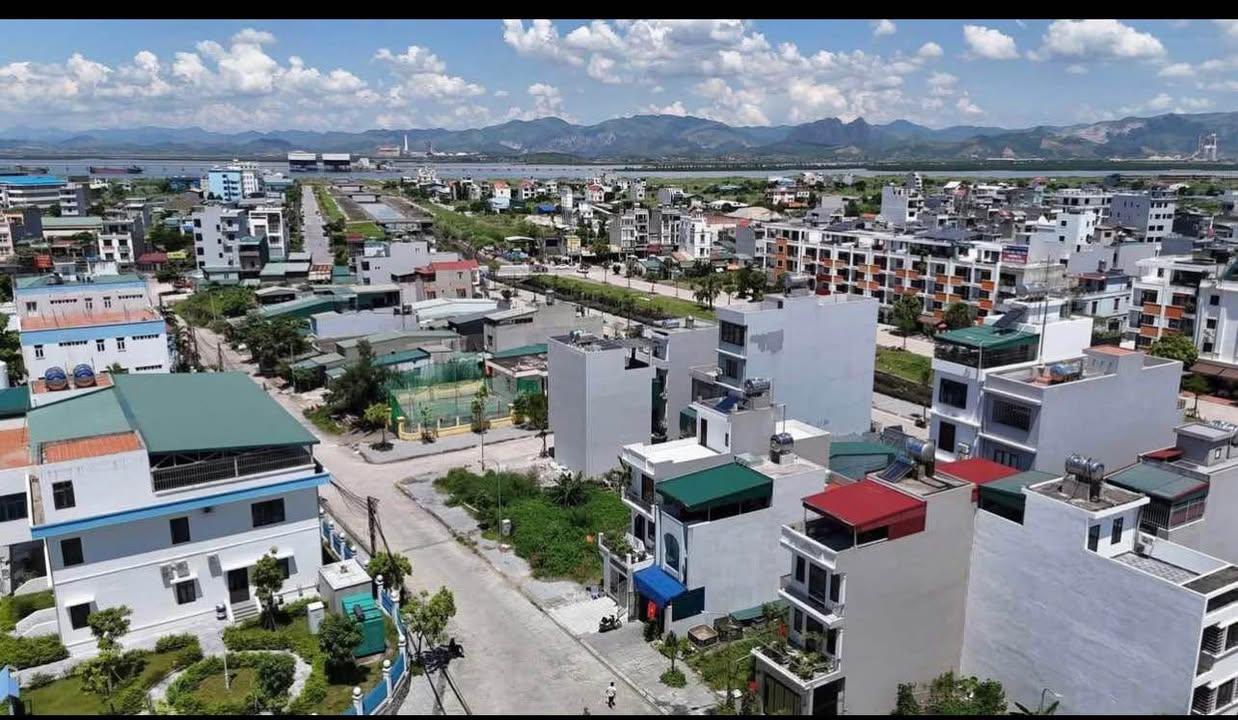 Đất nền TDC K67 Cao Xanh 94m² giá 4 tỷ - Chính chủ, thuận tiện giao thông!