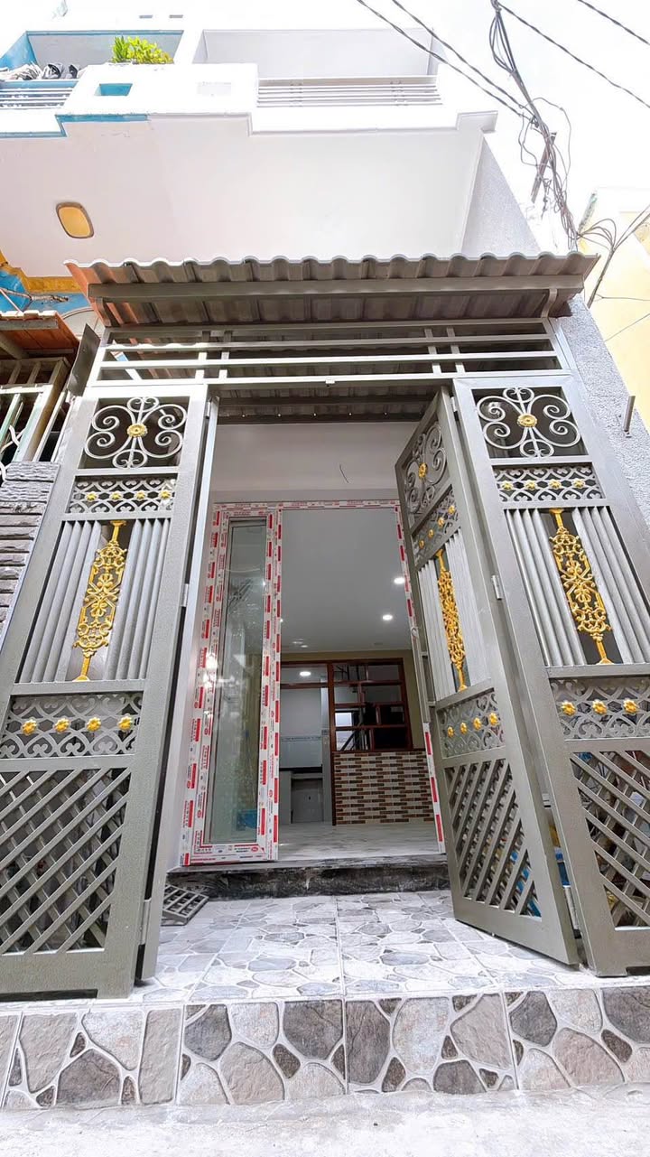 Nhà mặt tiền hẻm 1/ Đoàn Văn Bơ, Q4 - 23m² - Chính chủ bán giá 3.3 tỷ!