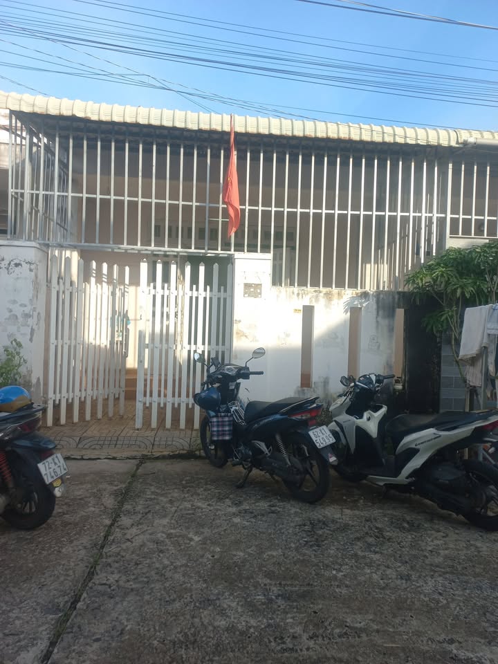 Cho thuê nhà nguyên căn đường số 23, phường Hòa Long, Bà Rịa - 2.3 triệu, Hợp đồng lâu dài!