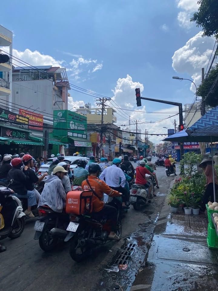 Nhà mặt tiền Phan Văn Trị, Bình Thạnh 60.2m² giá 12 tỷ - Kinh doanh thuận lợi!