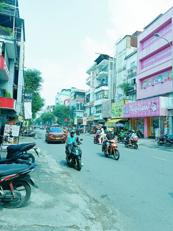 Nhà đẹp quận 10, mặt tiền Nguyễn Tri Phương, 45.5m² chỉ 9 tỷ - Sẵn sàng ở ngay!