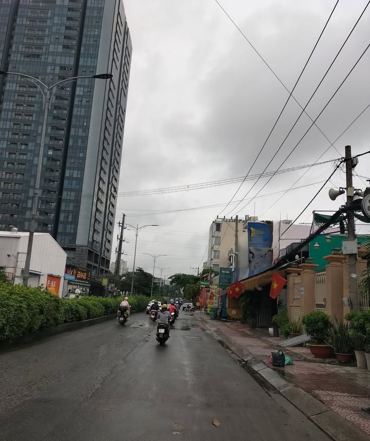 Nhà 4 Tầng 92m² Đường Phú Thuận, Quận 7 - Chính Chủ 6 tỷ, Nở Hậu