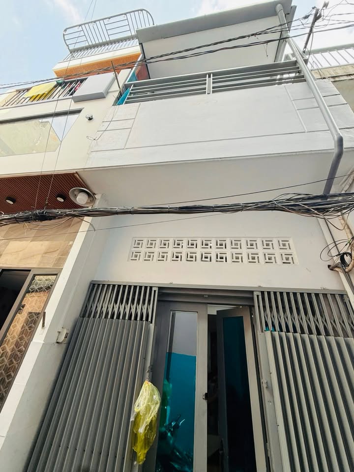 Nhà hẻm xe hơi 3PN Nguyễn Văn Lượng 16m² giá 3.45 tỷ - Sổ hồng chính chủ!