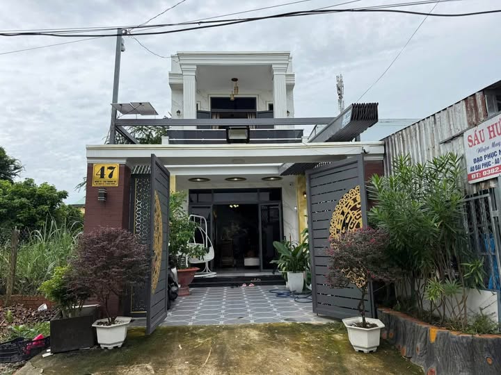 Nhà full nội thất tại Hiệp Ninh, Tây Ninh 120m² giá 2.6 tỷ - Dọn vào ở ngay!