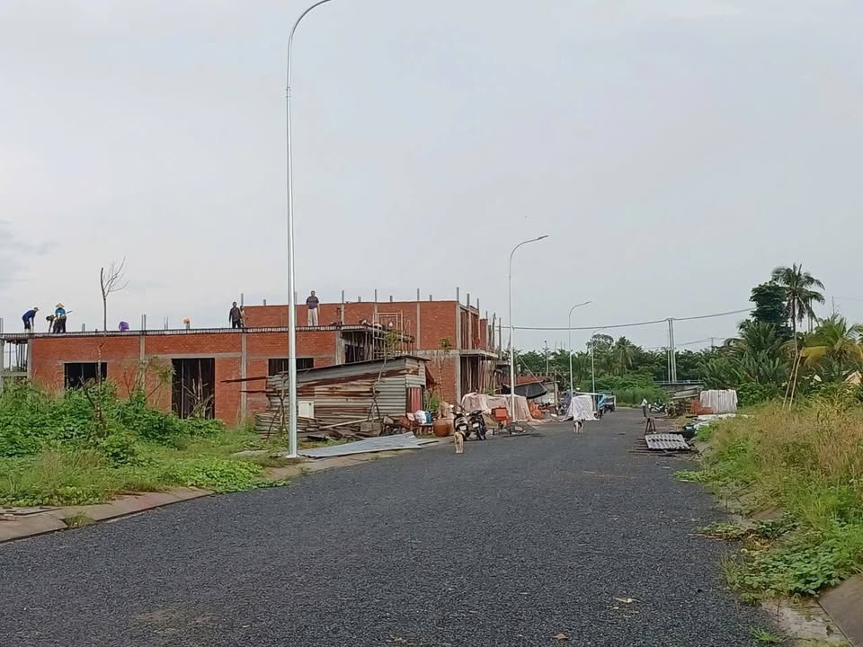 Đất nền KDC Tân Phú, Hưng Phú, Cần Thơ 80m² giá 1.8 tỷ - Đối diện công viên xanh mát!