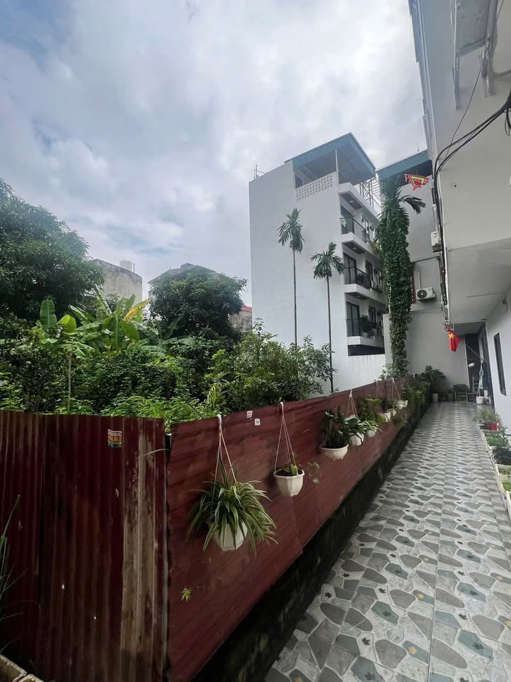 Đất thổ cư Nam Từ Liêm 90.1m² giá 9.01 tỷ - Gần các trường đại học!