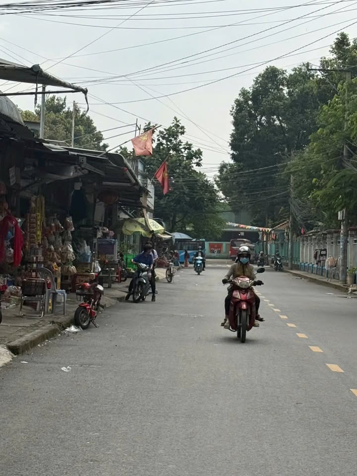 Nhà phố An Phú, Thuận An 181m² giá 5.6 tỷ - Đầu tư sinh lời ngay!