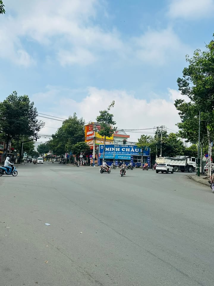 Cho thuê mặt bằng gốc ngã 4 Bình Trị Kế, Tân Bình - 144m² chỉ 20 triệu/tháng!