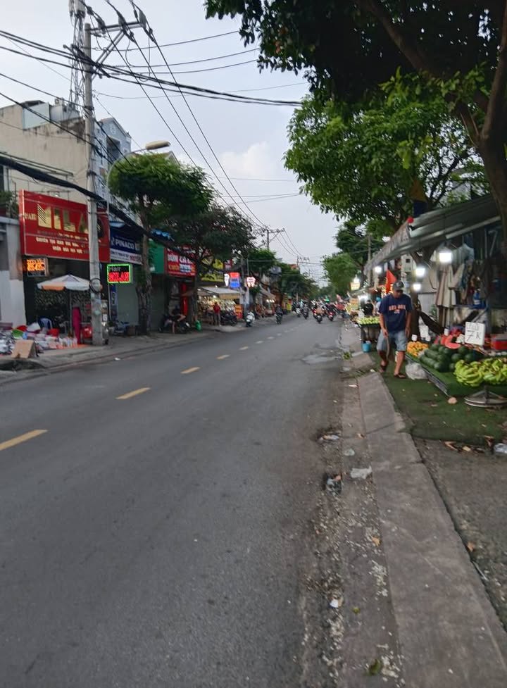 Bán nhà mặt tiền kinh doanh đường Số 11, Linh Xuân 145m² - Nở hậu phong thủy, giá 11.8 tỷ!