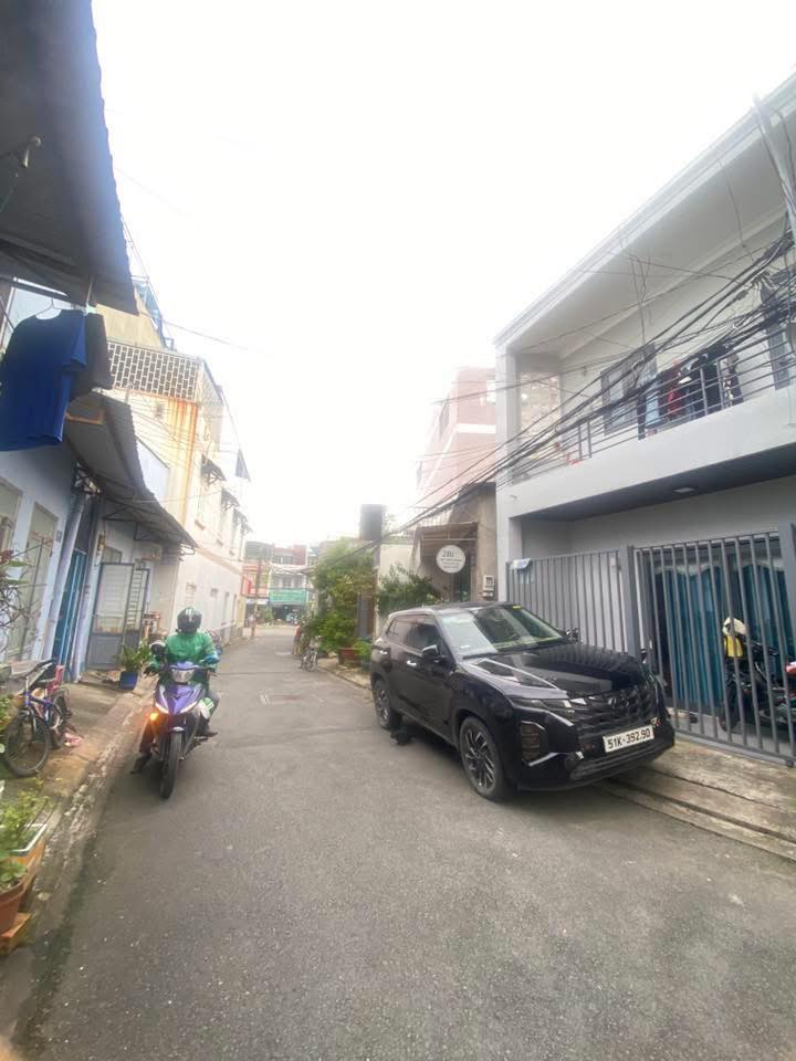 Nhà phố 1 trệt 1 lầu đường Man Thiện Q9 31m² giá 2.9 tỷ - Vị trí đắc địa gần Khu công nghệ cao!